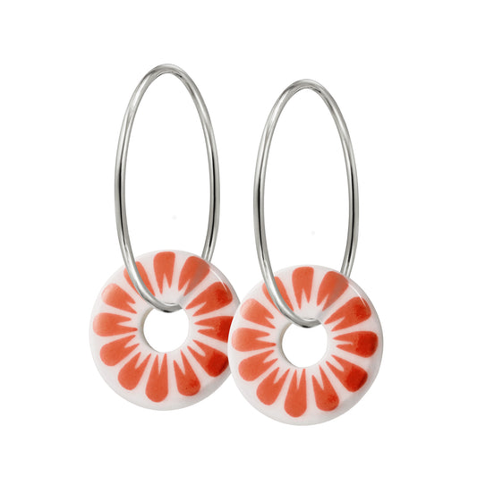 Bloom creol earrings. Coral red. Sterling silver. Scherning Copenhagen
