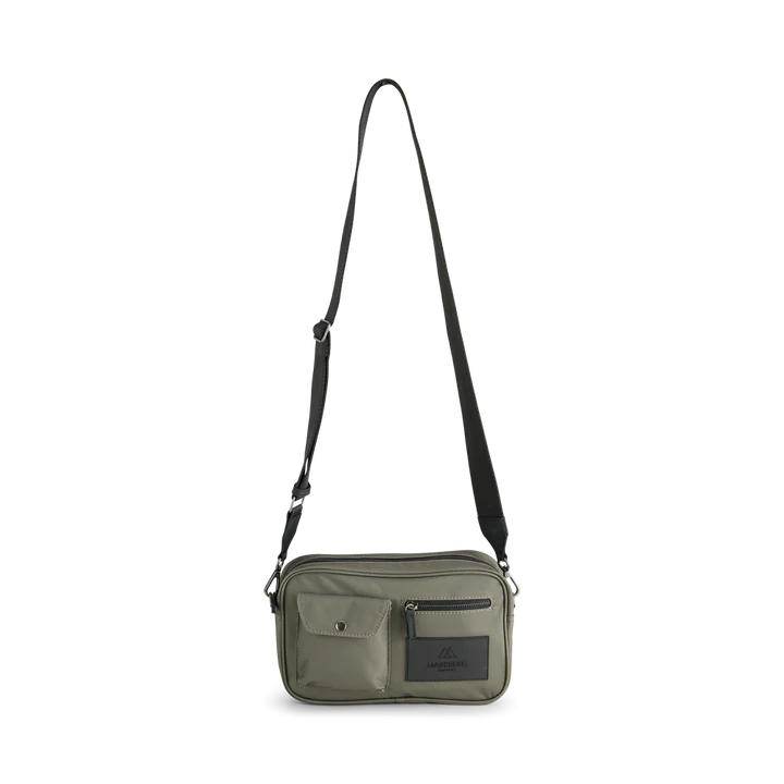 Wasserabweisende DarlaMBG-Umhängetasche. Medium. Grüne Olive. 100 % recyceltes Polyester. Markberg