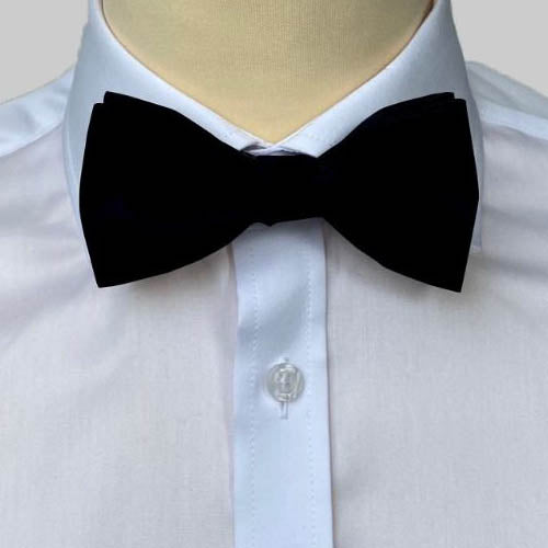 Elegante Fliege mit passendem Dekostoff. Schwarz. Verbindungsbinder
