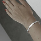 Alaya Small Wave Cuff bracelet. Silver plating. Dansk Copenhagen