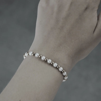 Joy Elastic Pearl Mix waterproof bracelet. 18K guld plating. Dansk Copenhagen