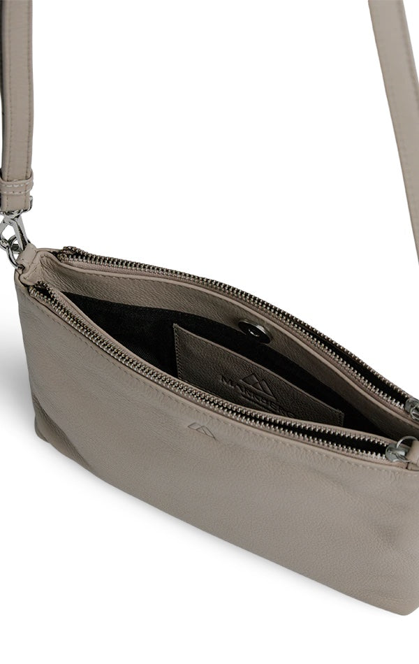 Sac bandoulière MikalaMBG. Sable blanc. Cuir. Markberg