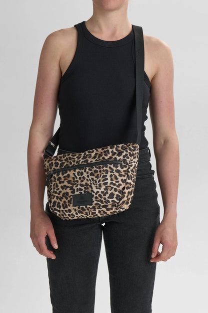 MonoMBG Crossbody bag. Leopard print. Recycled polyester. Markberg