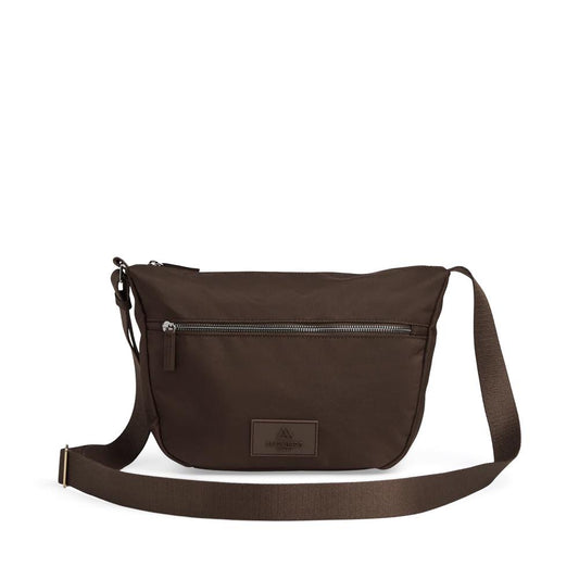 MonoMBG crossbody taske. Unisex. Mørk brun. Recycled polyester. Markberg