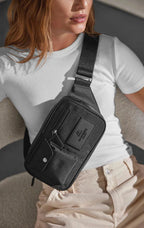 Sac ceinture DarlaMBG pour elle et lui. Noir monochrome. Markberg